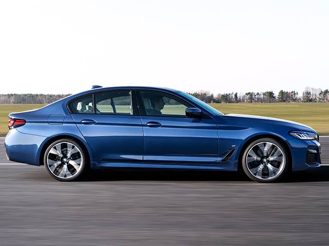New 2022 BMW 5 Series Reviews, Pricing & Specs | Kelley Blue Book